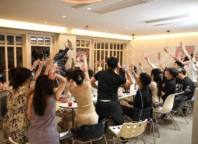 订婚仪式成了年轻人婚前的扫雷大战 验证爱情与现实